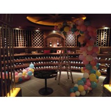 Organic balloon standee